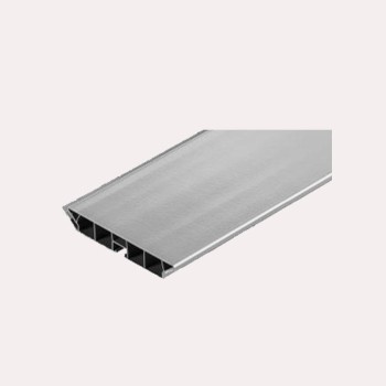 SÒCOL PVC PER A MÒDULS DE CUINA (4m)
